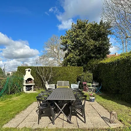 Deux Voisins Au Calme Olivia Et Victoria