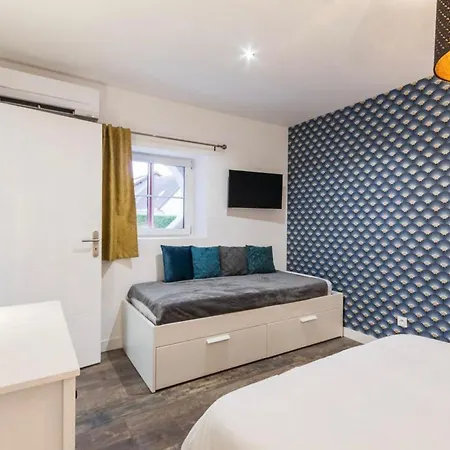 Deux Voisins Au Calme Olivia Et Victoria *