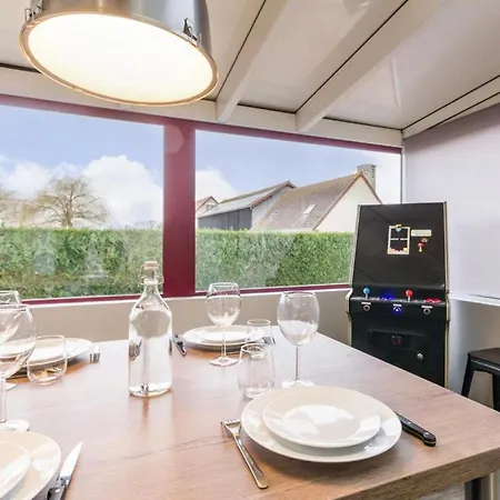 Deux Voisins Au Calme Olivia Et Victoria *