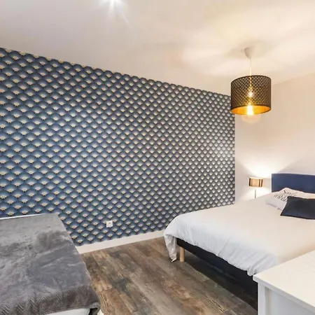 Deux Voisins Au Calme Olivia Et Victoria