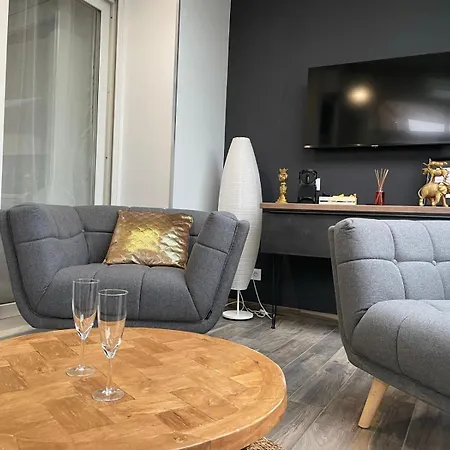 Deux Voisins Au Calme Olivia Et Victoria