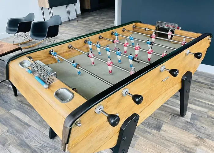 Deux Voisins Au Calme Olivia Et Victoria *