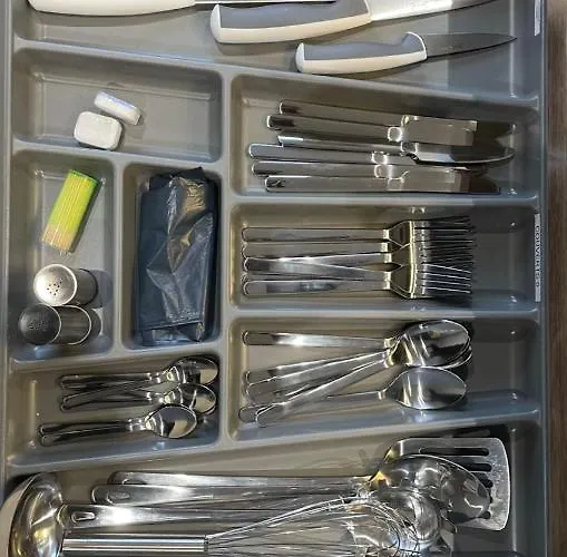 Deux Voisins Au Calme Olivia Et Victoria