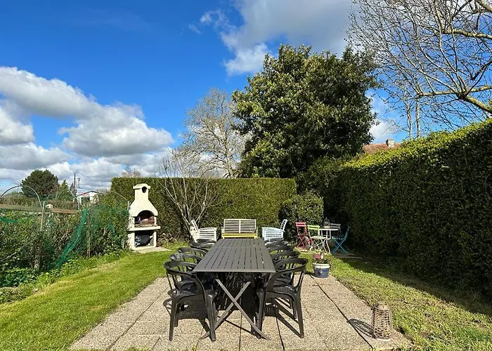 Deux Voisins Au Calme Olivia Et Victoria