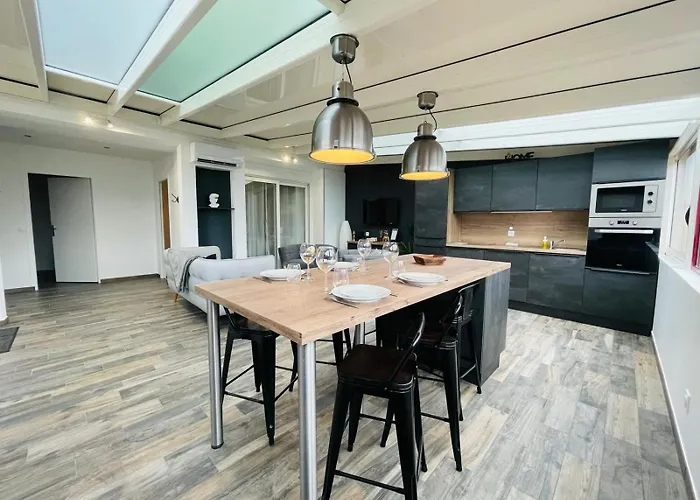 Deux Voisins Au Calme Olivia Et Victoria